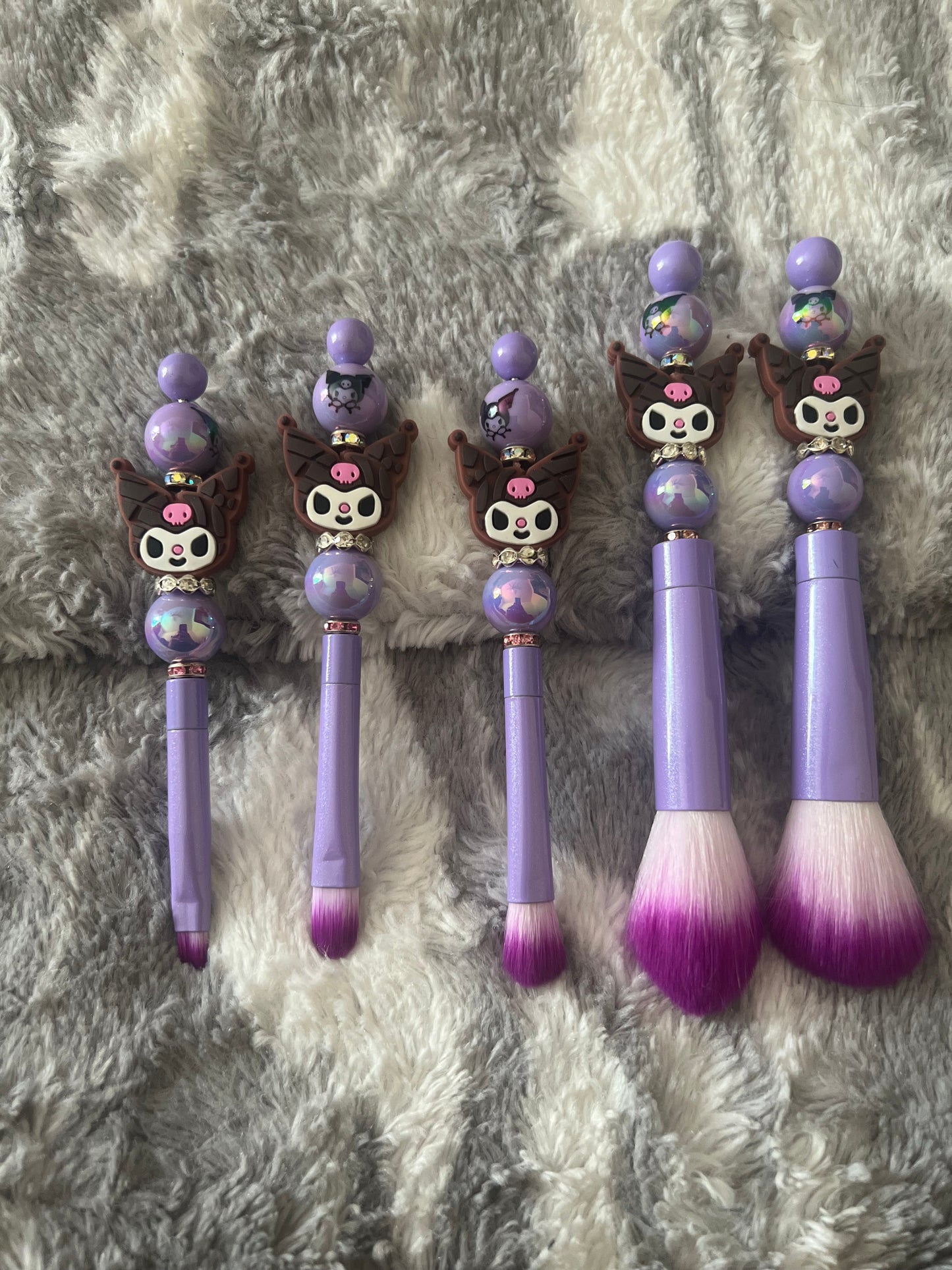 Juego de brochas de maquillaje de color morado Kuromi