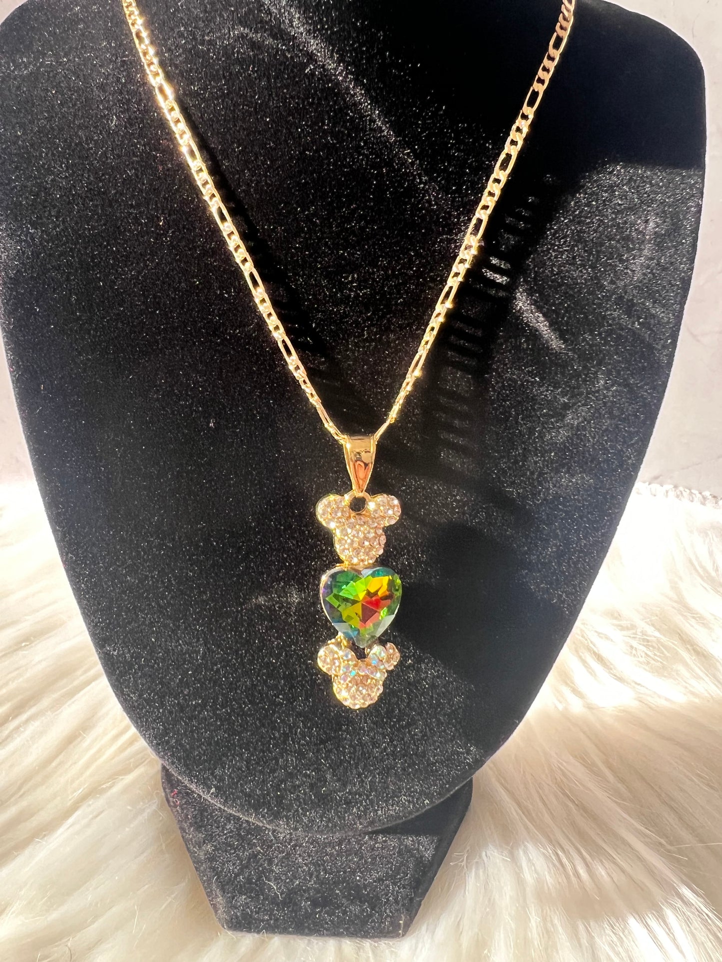 Collar de corazón de Minnie y Mickey dorado
