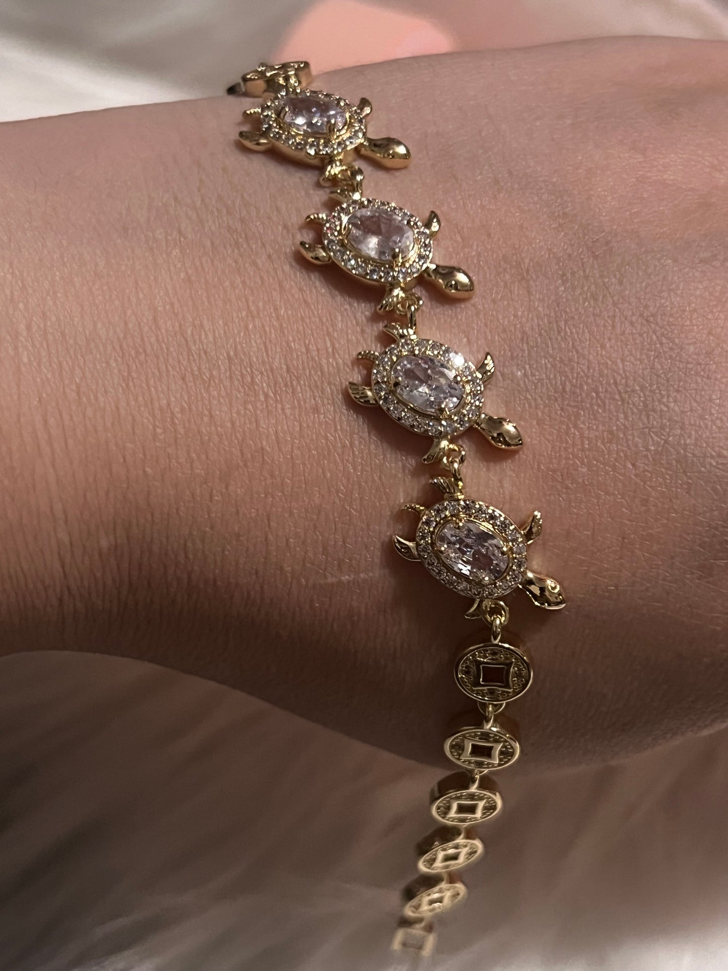 Pulsera de tenis con forma de tortuga