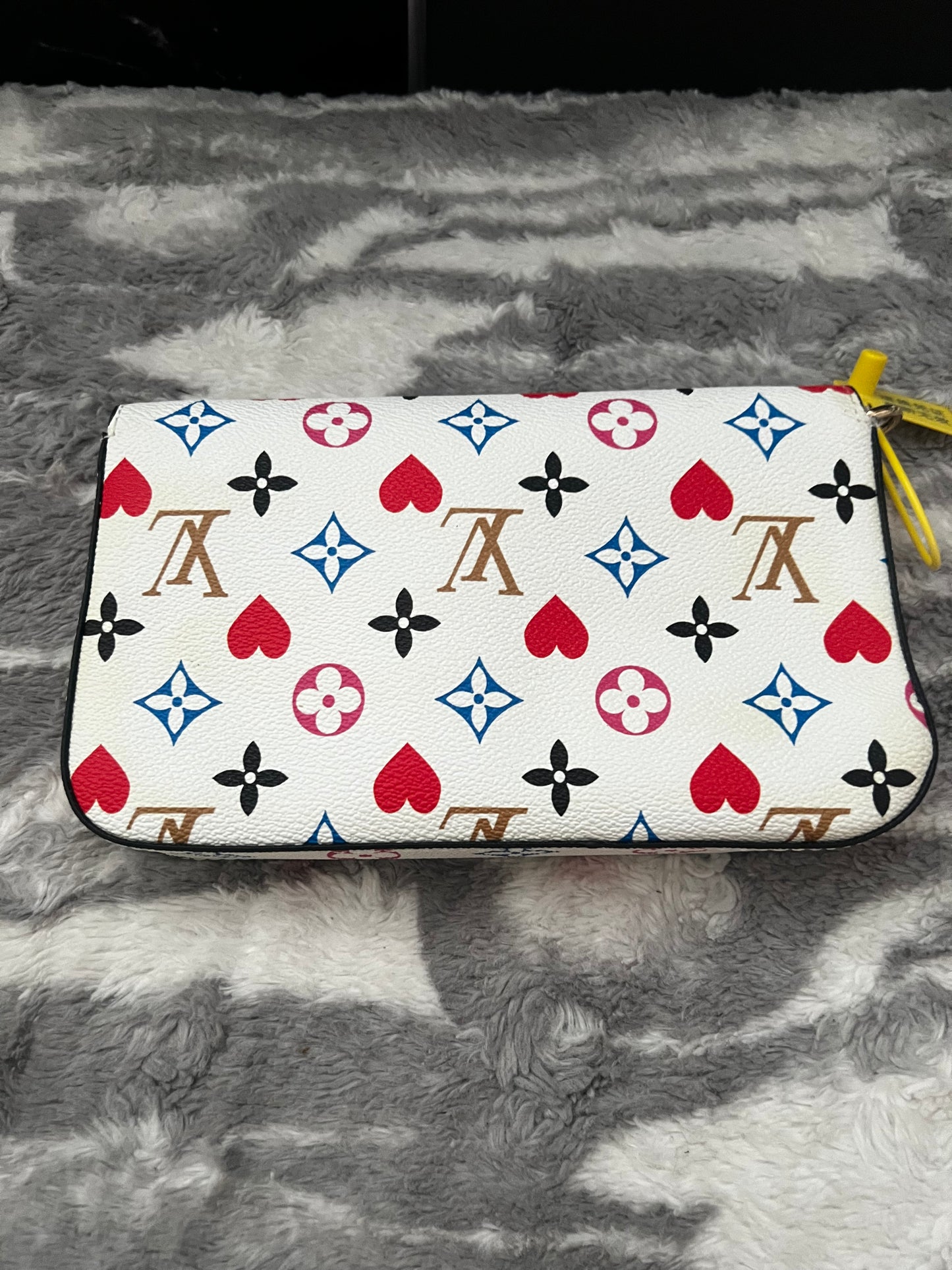 Lucys 5pc Multi Color Pattern LV Bags