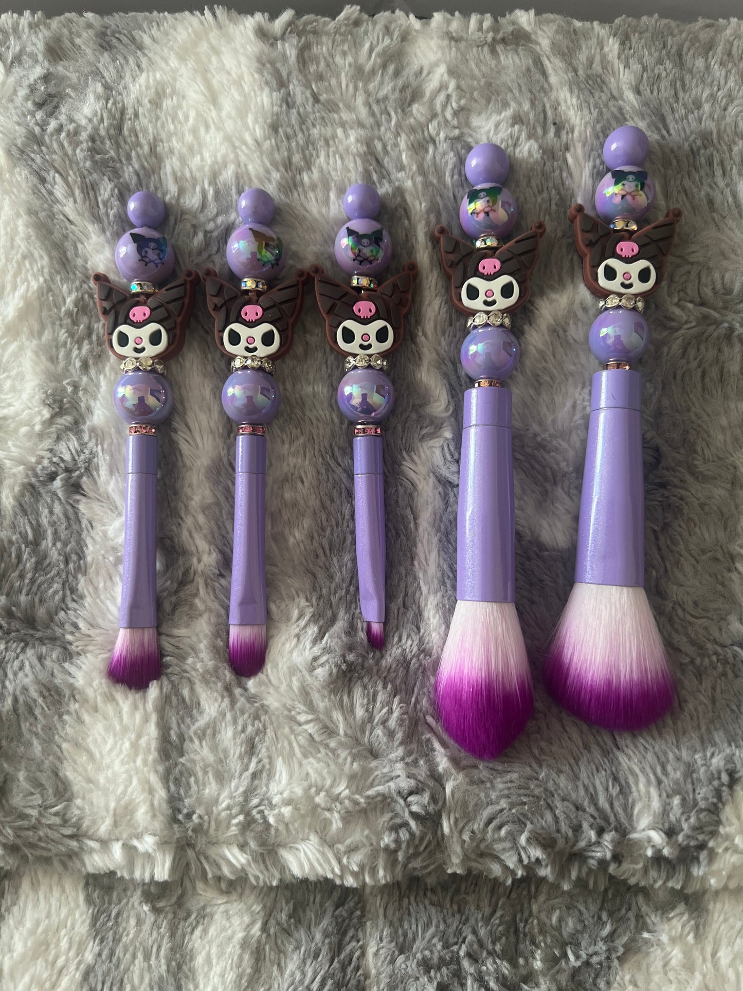 Juego de brochas de maquillaje de color morado Kuromi