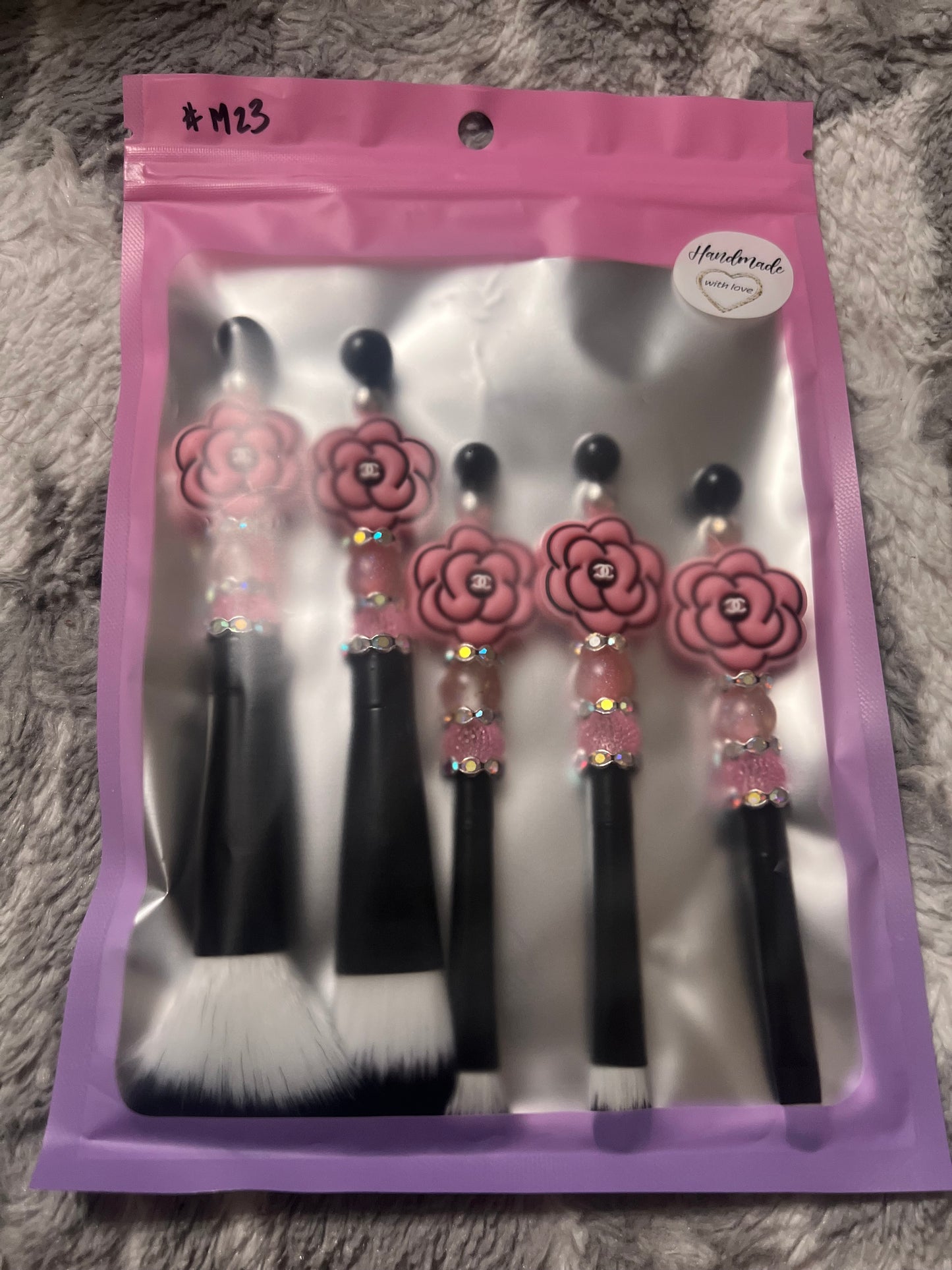 Juego de brochas de maquillaje CC Flower de color rosa y negro 🌸