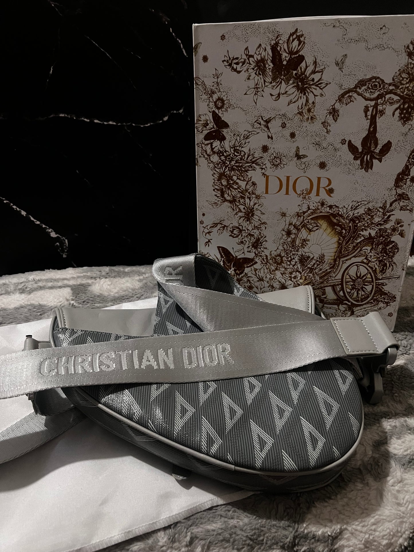 Bolso Saddle inspirado en cuero gris Dora Dior