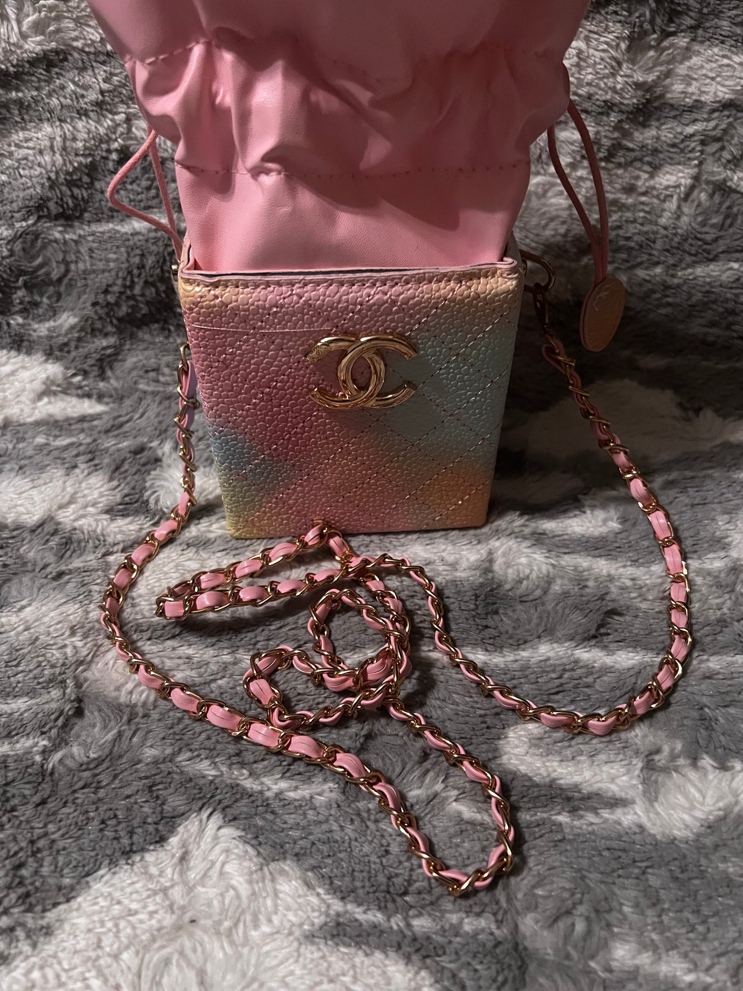 Los lindos bolsos cúbicos CC de Chantel