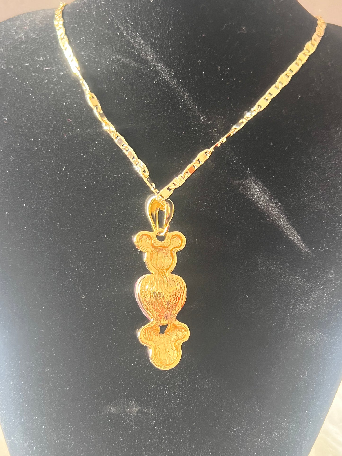 Collar de corazón de Minnie y Mickey dorado