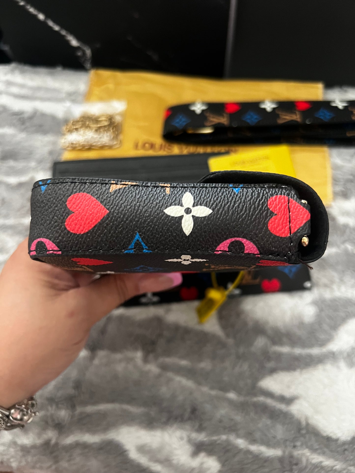 Lucys 5pc Multi Color Pattern LV Bags