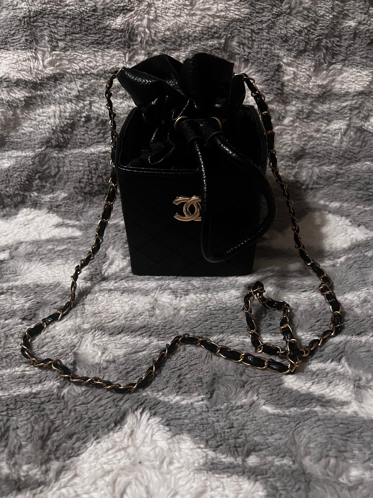 Los lindos bolsos cúbicos CC de Chantel