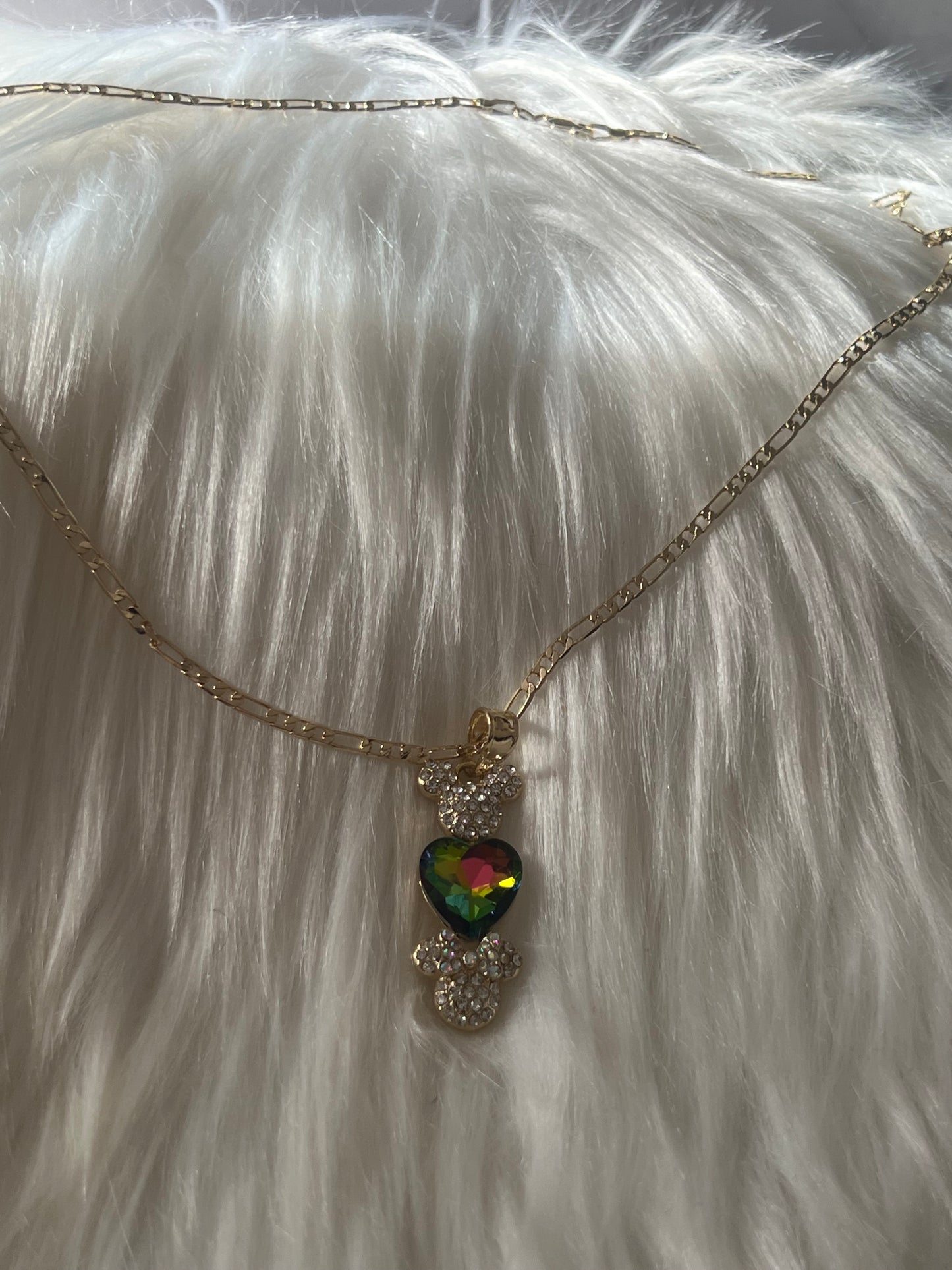 Collar de corazón de Minnie y Mickey dorado