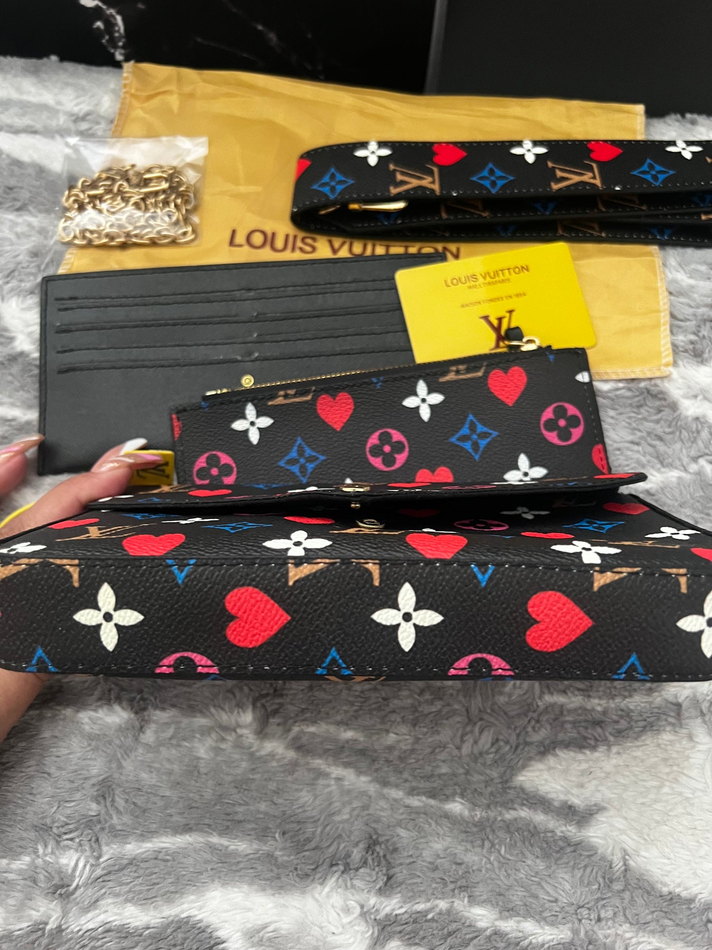 Lucys 5pc Multi Color Pattern LV Bags