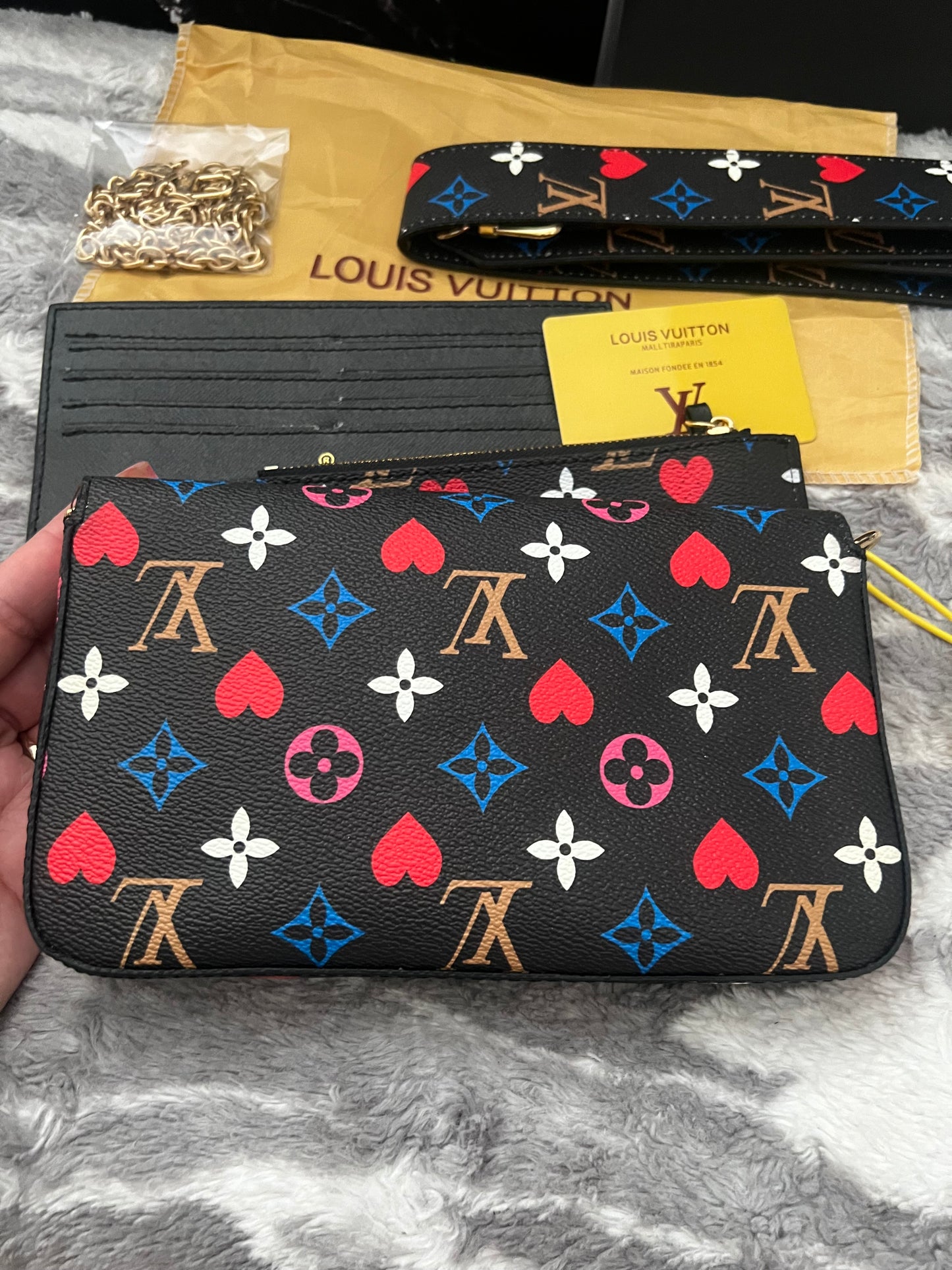 Lucys 5pc Multi Color Pattern LV Bags