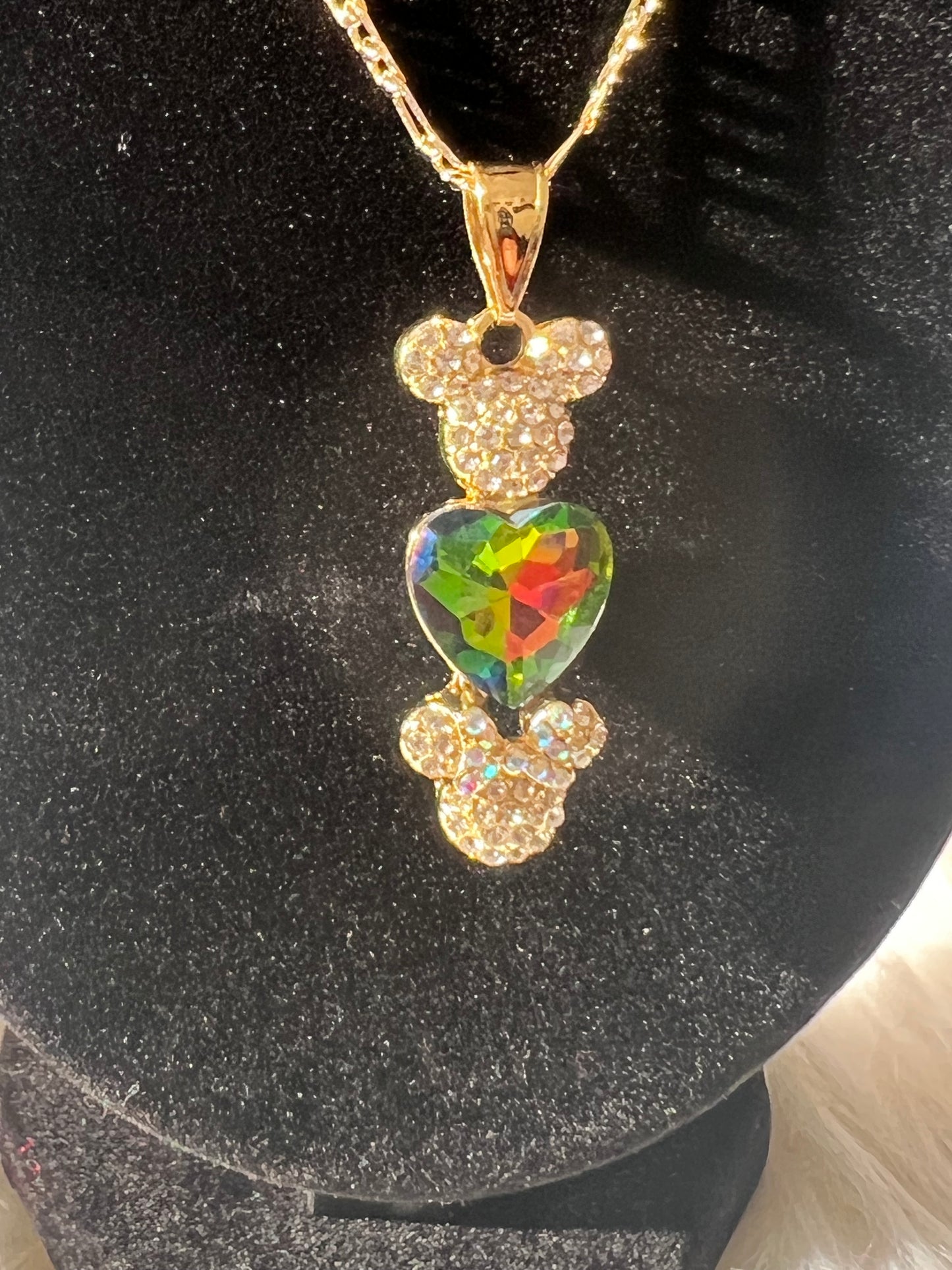 Collar de corazón de Minnie y Mickey dorado