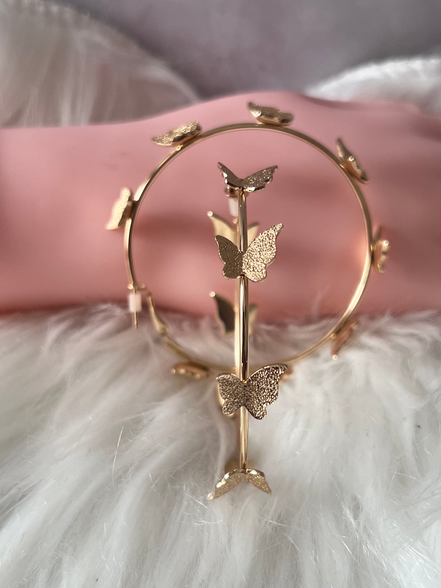 Pendientes de aro con forma de mariposa