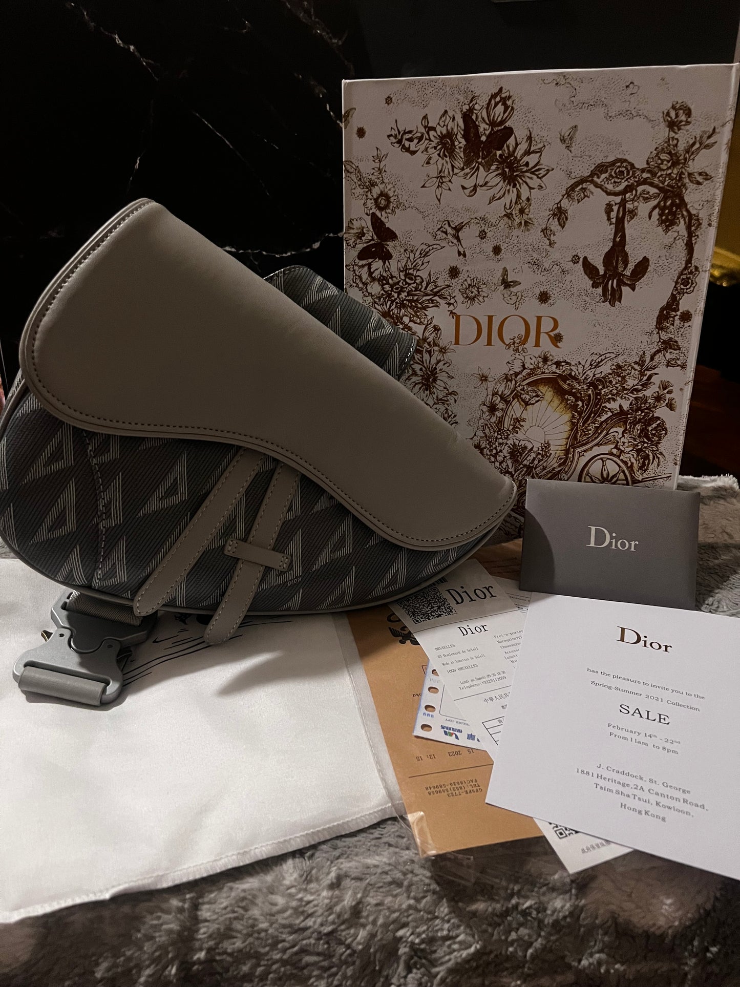 Bolso Saddle inspirado en cuero gris Dora Dior