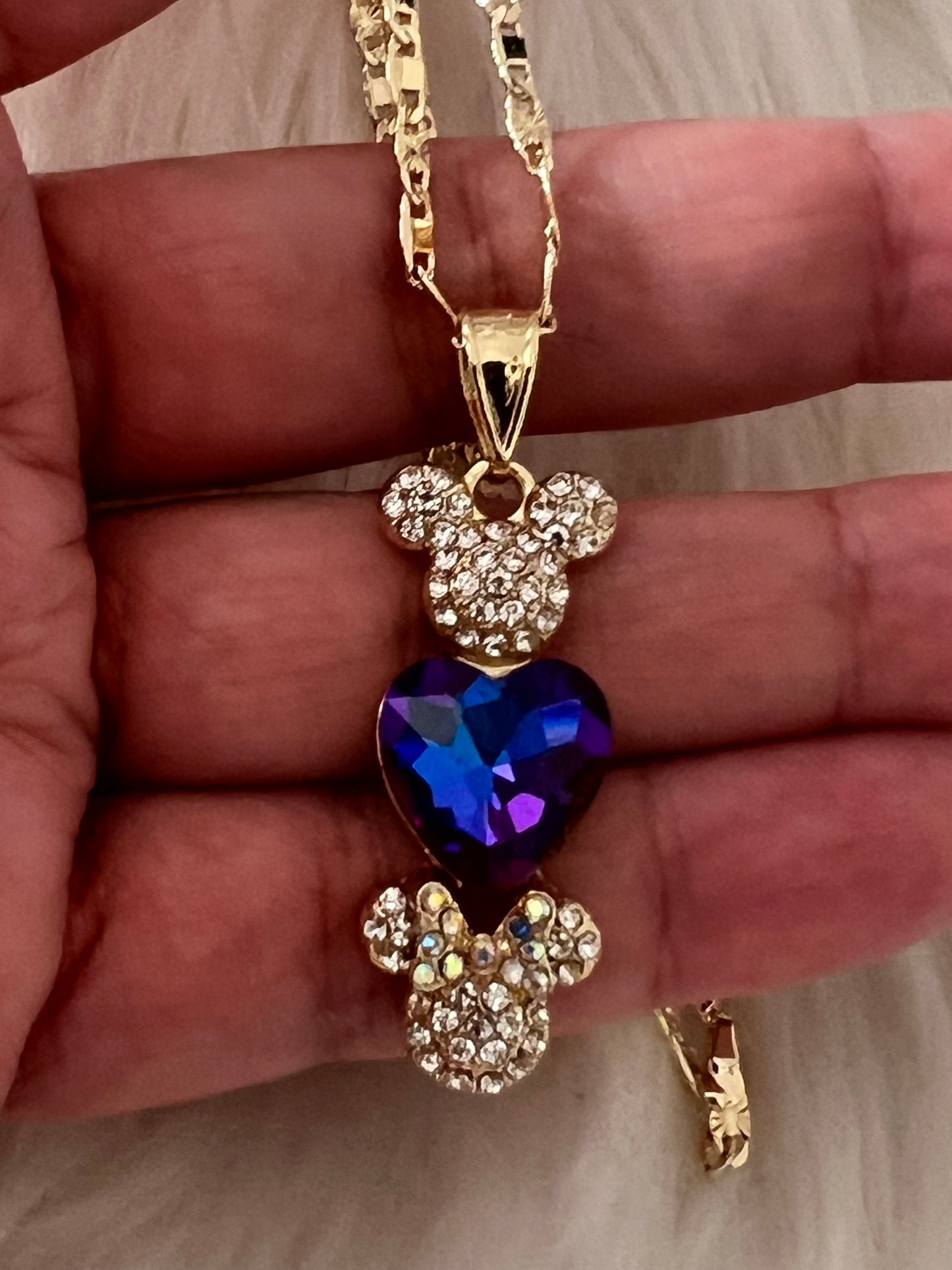 Collar de corazón de Minnie y Mickey dorado