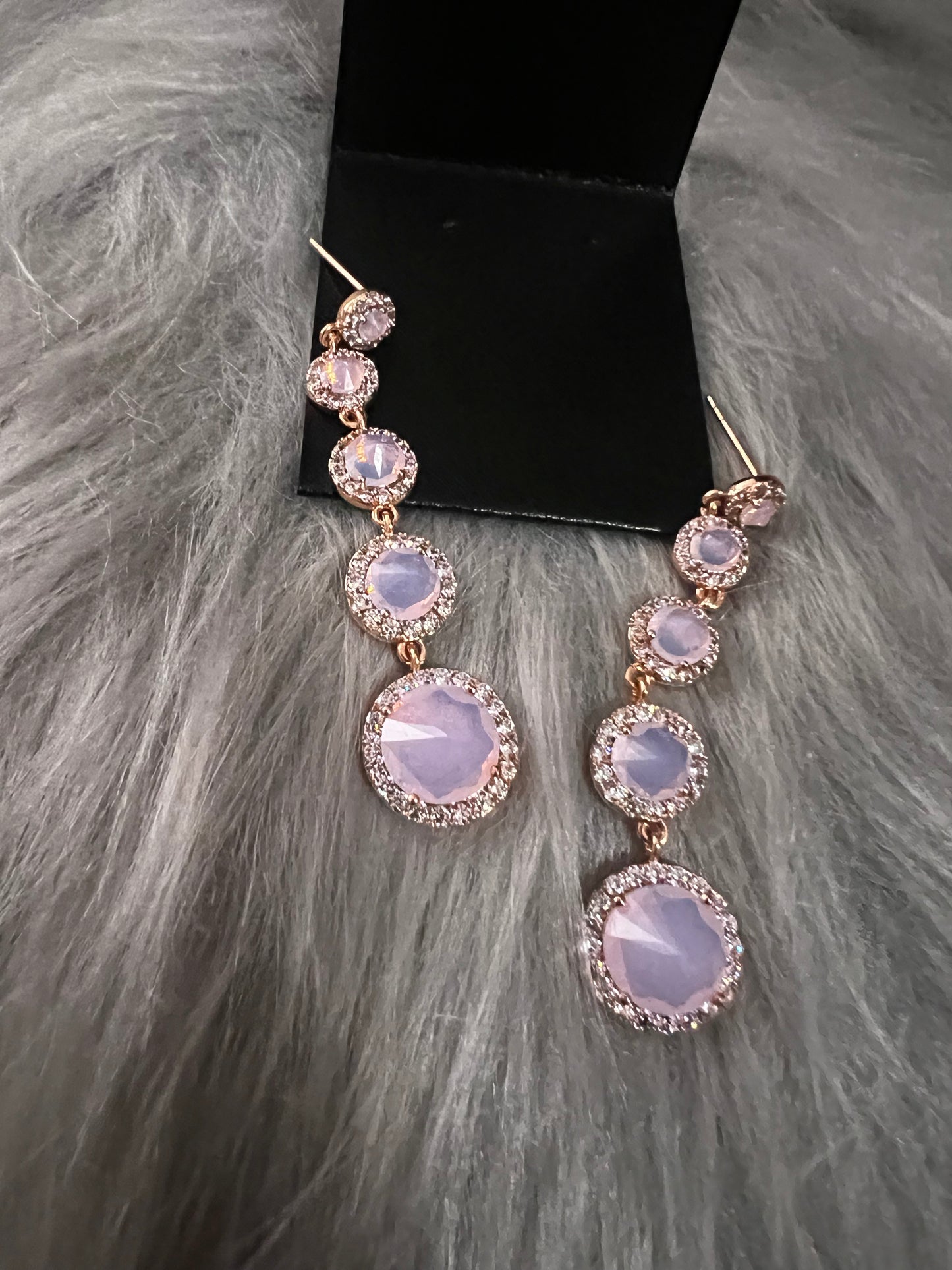 Gotas de color rosa glamurosas