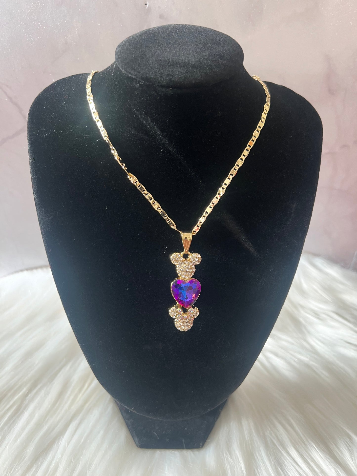 Collar de corazón de Minnie y Mickey dorado