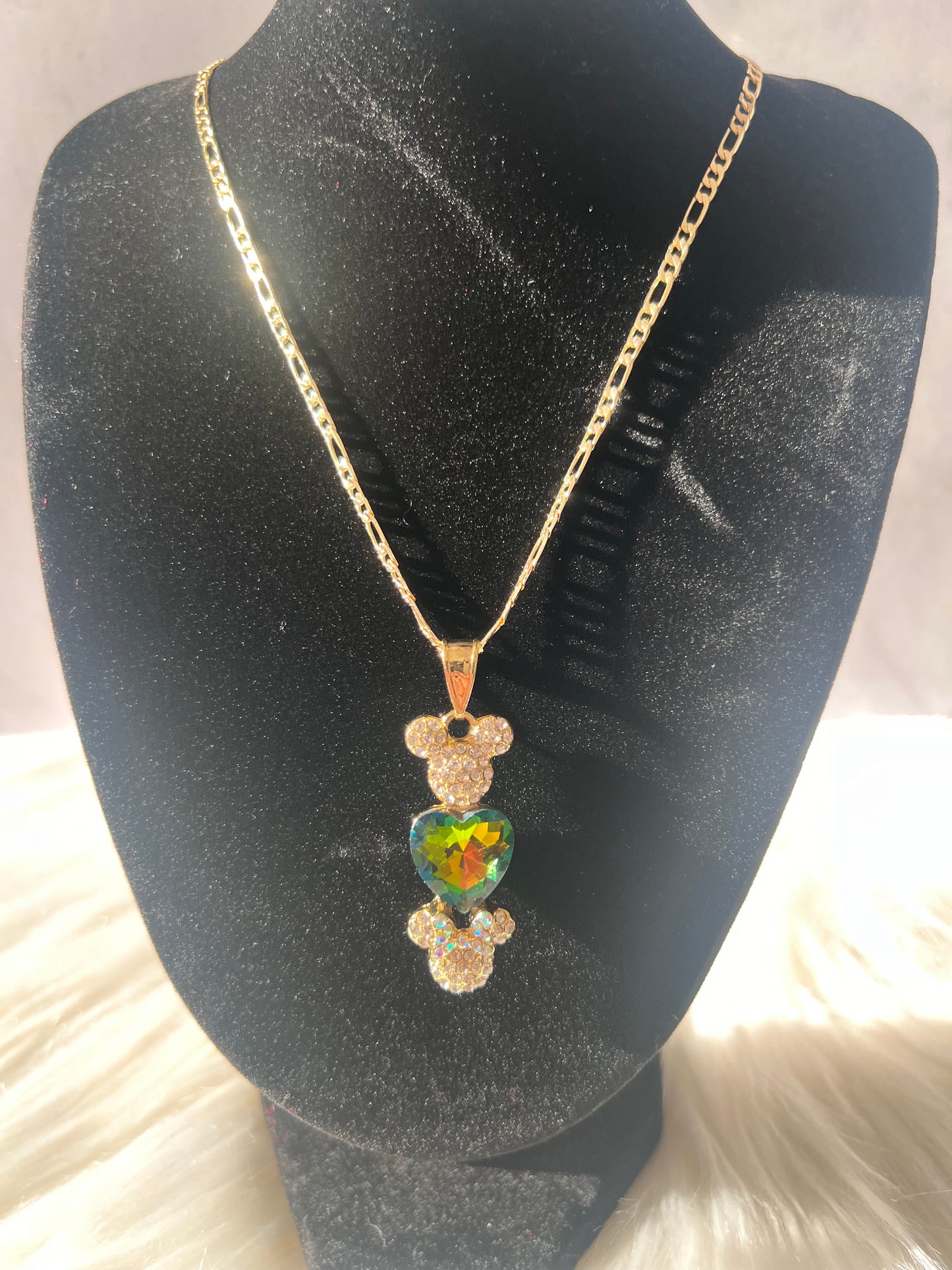 Collar de corazón de Minnie y Mickey dorado