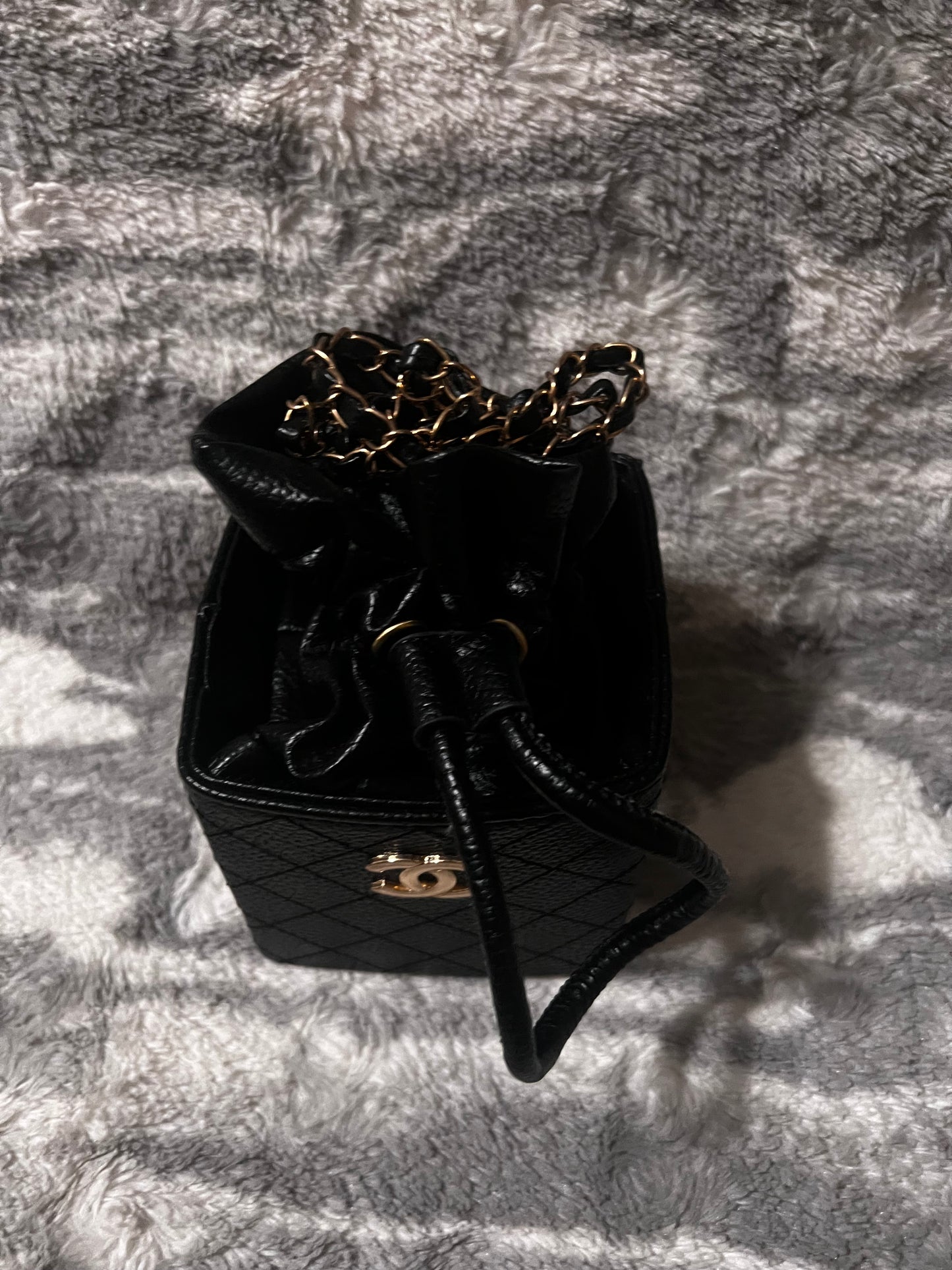 Los lindos bolsos cúbicos CC de Chantel