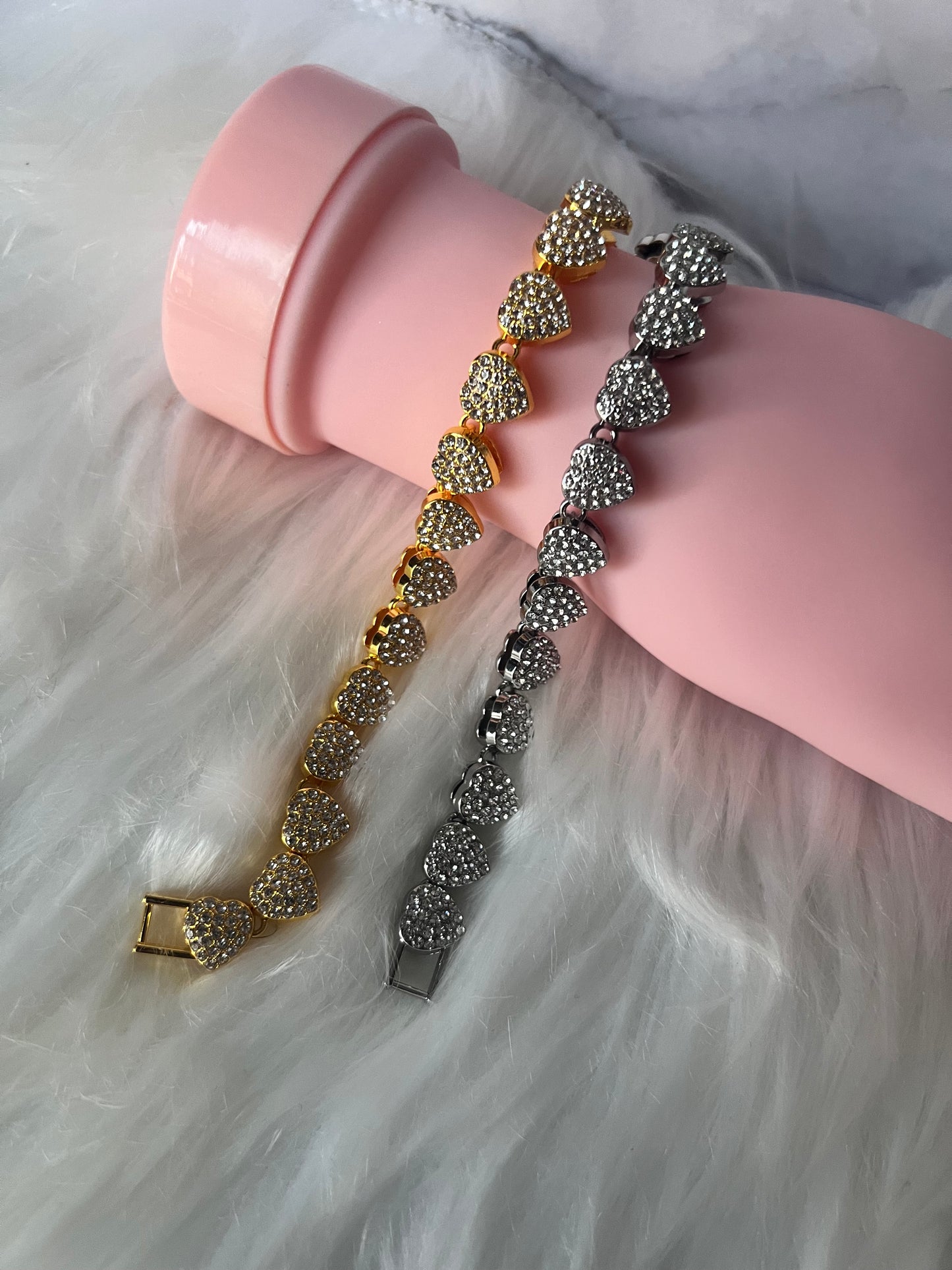 Pulsera de corazón grueso