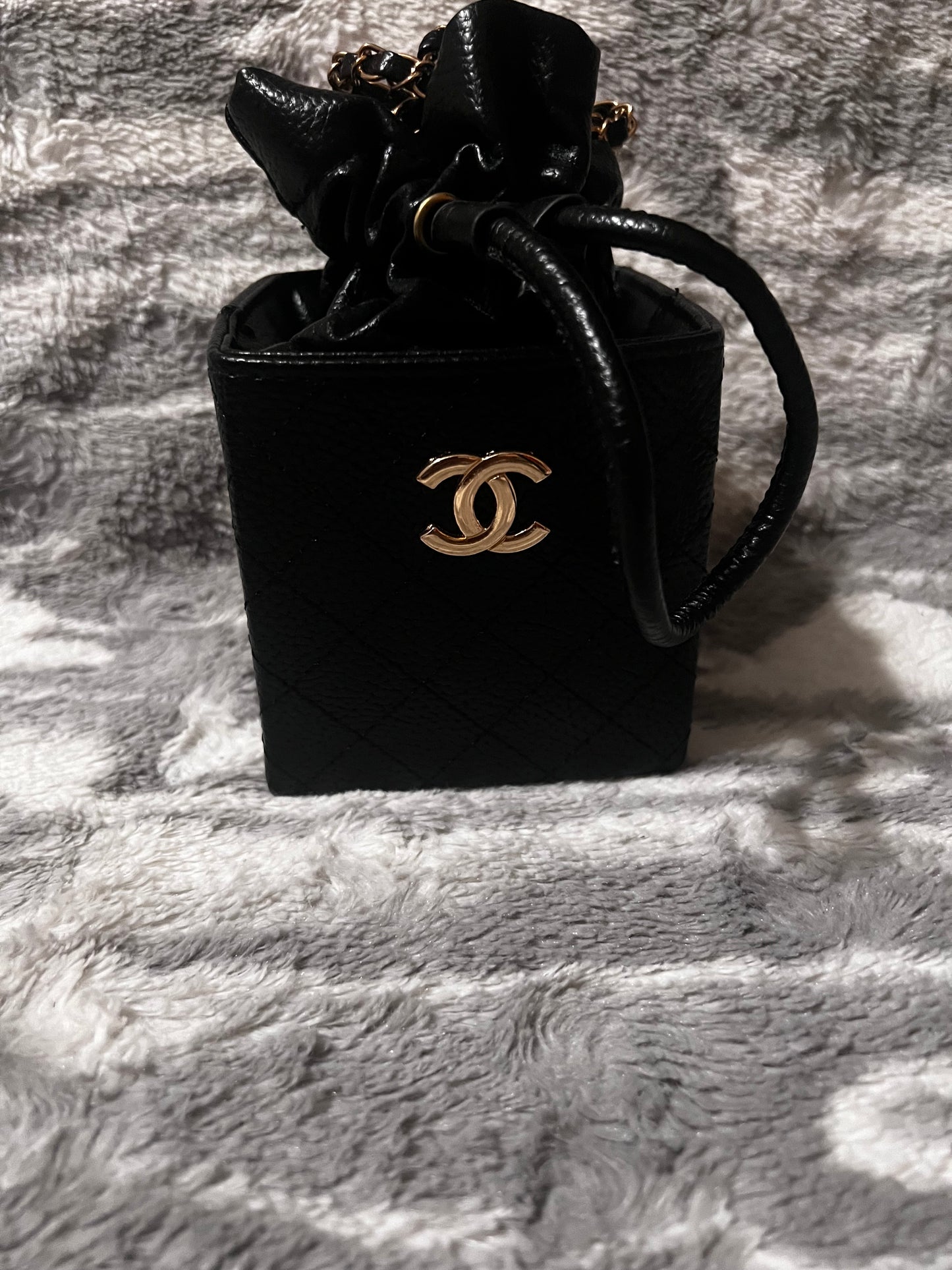 Los lindos bolsos cúbicos CC de Chantel