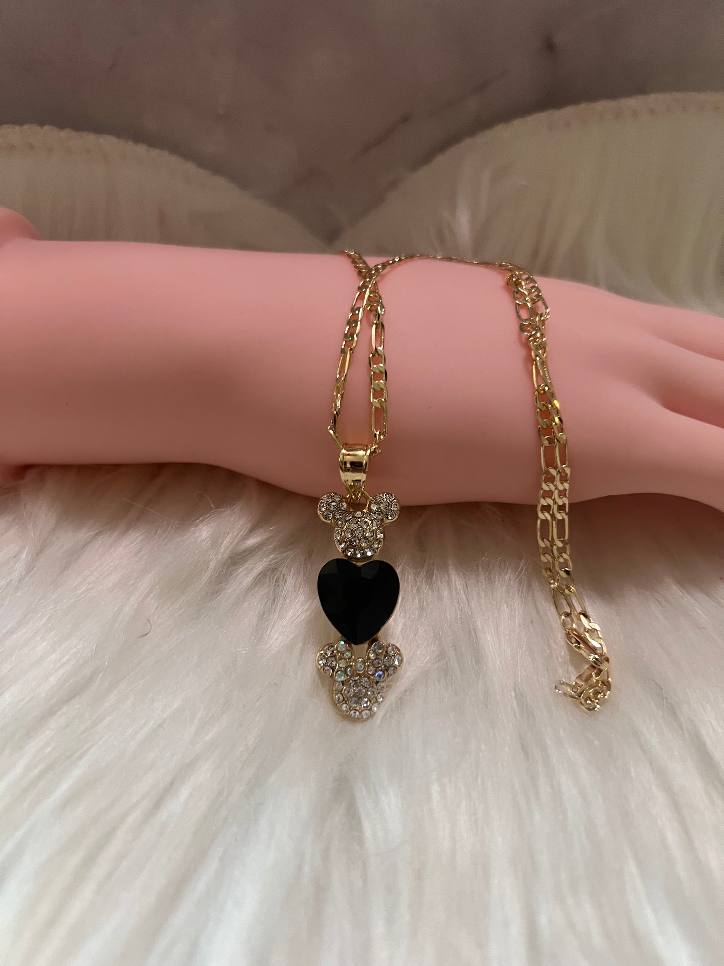Collar de corazón de Minnie y Mickey dorado