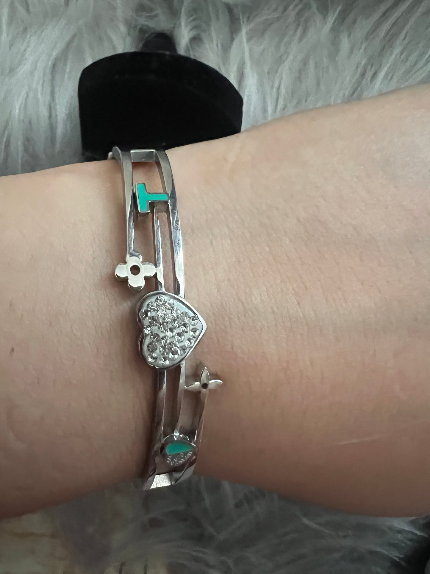 Teal Heart Crystal Bangle