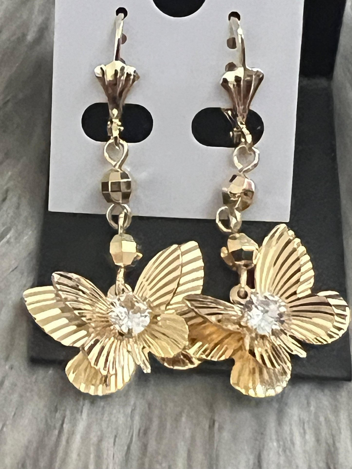 3D Butterfly 🦋 - MOO Jewelry n Accessories Boutique