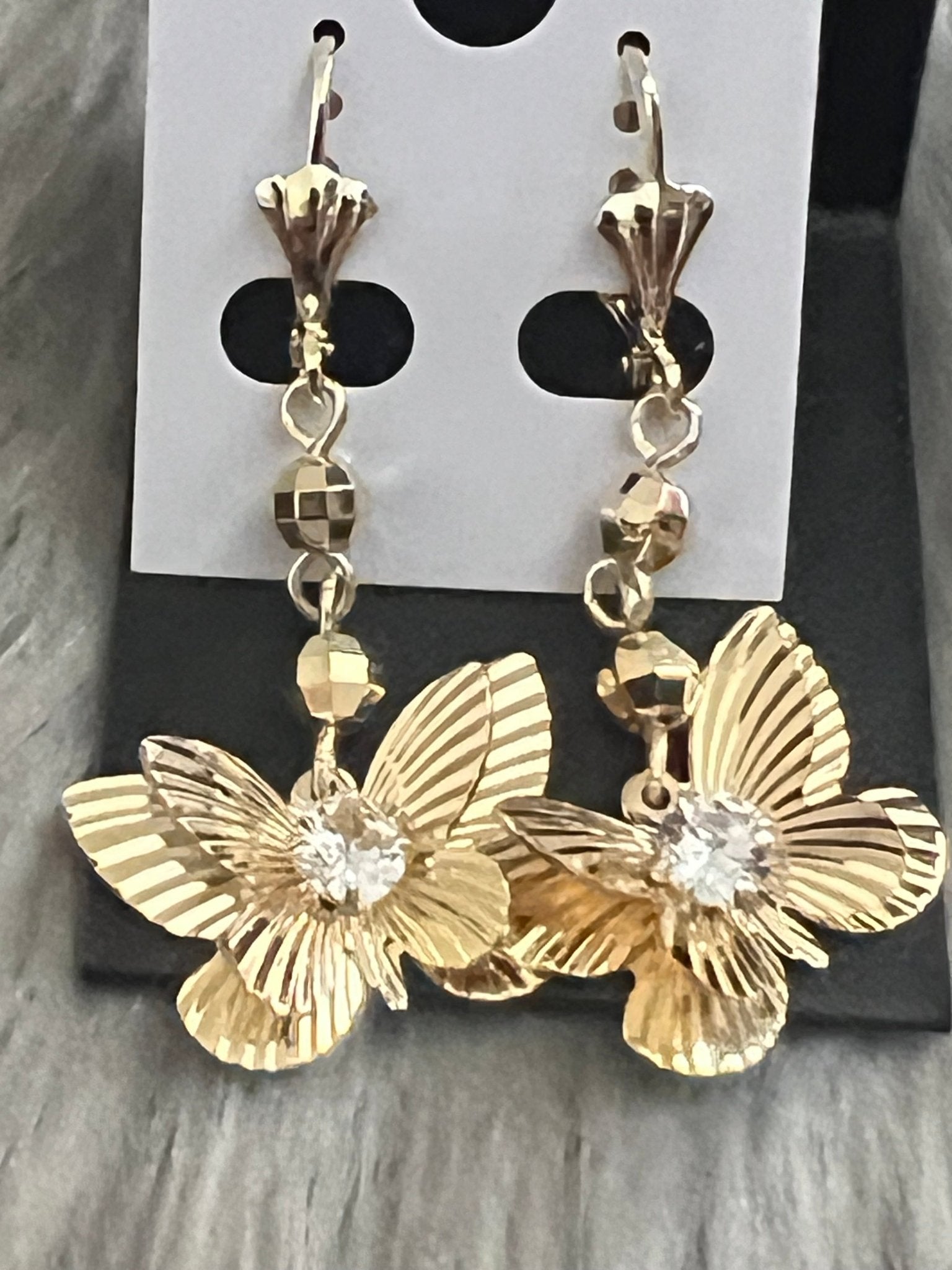 3D Butterfly 🦋 - MOO Jewelry n Accessories Boutique