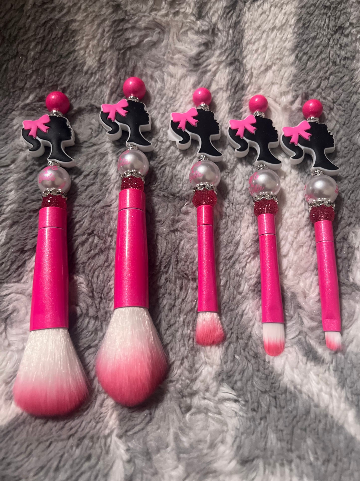 Juego de brochas de maquillaje Barbie de color rosa