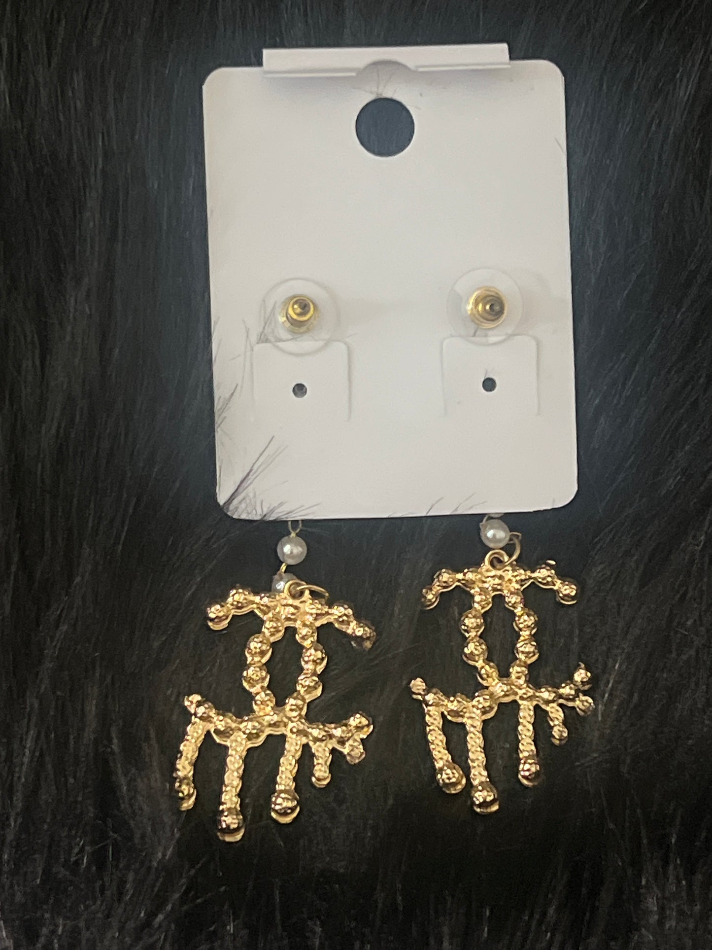 Pearl CC Drip Earrings