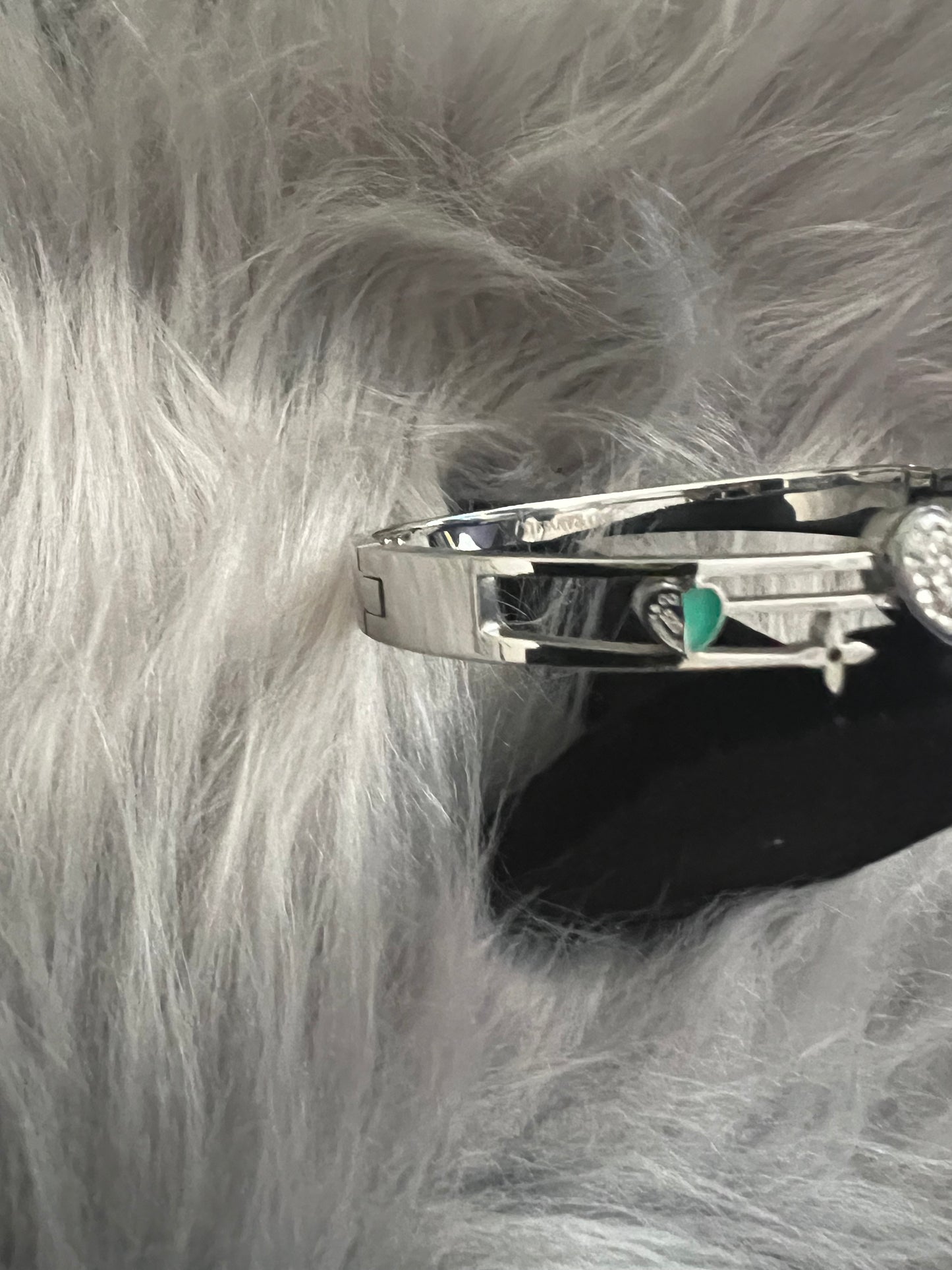 Teal Heart Crystal Bangle