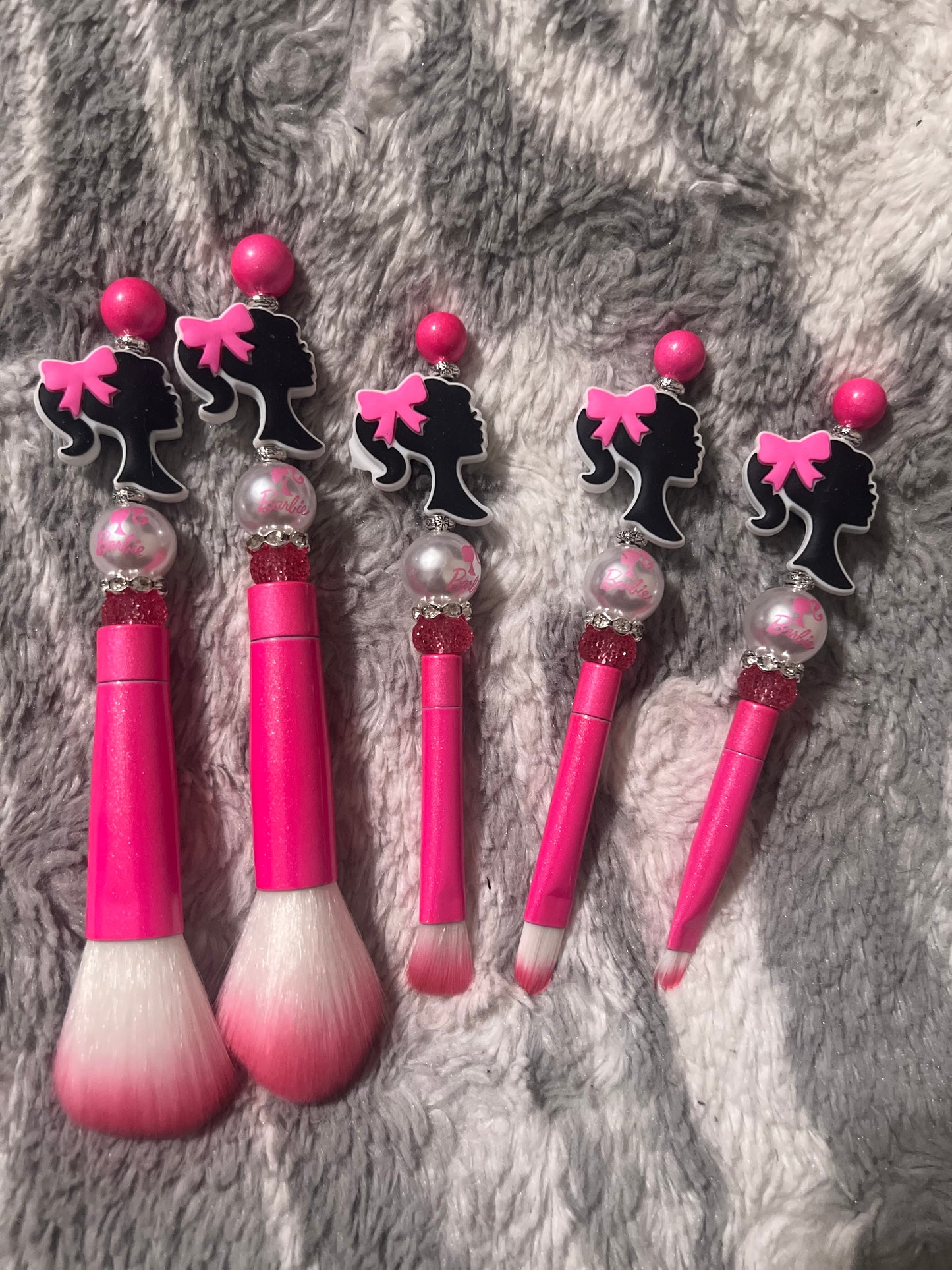 Juego de brochas de maquillaje Barbie de color rosa